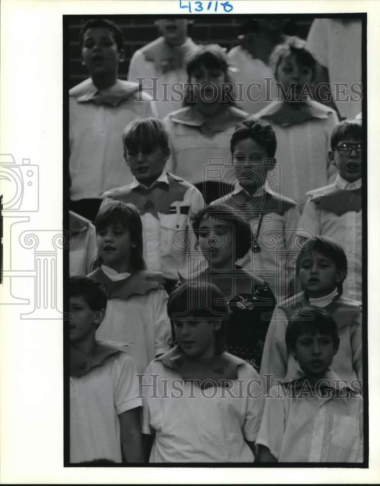 1989 Press Photo Florida Avenue Elementary students sing Christmas Carols