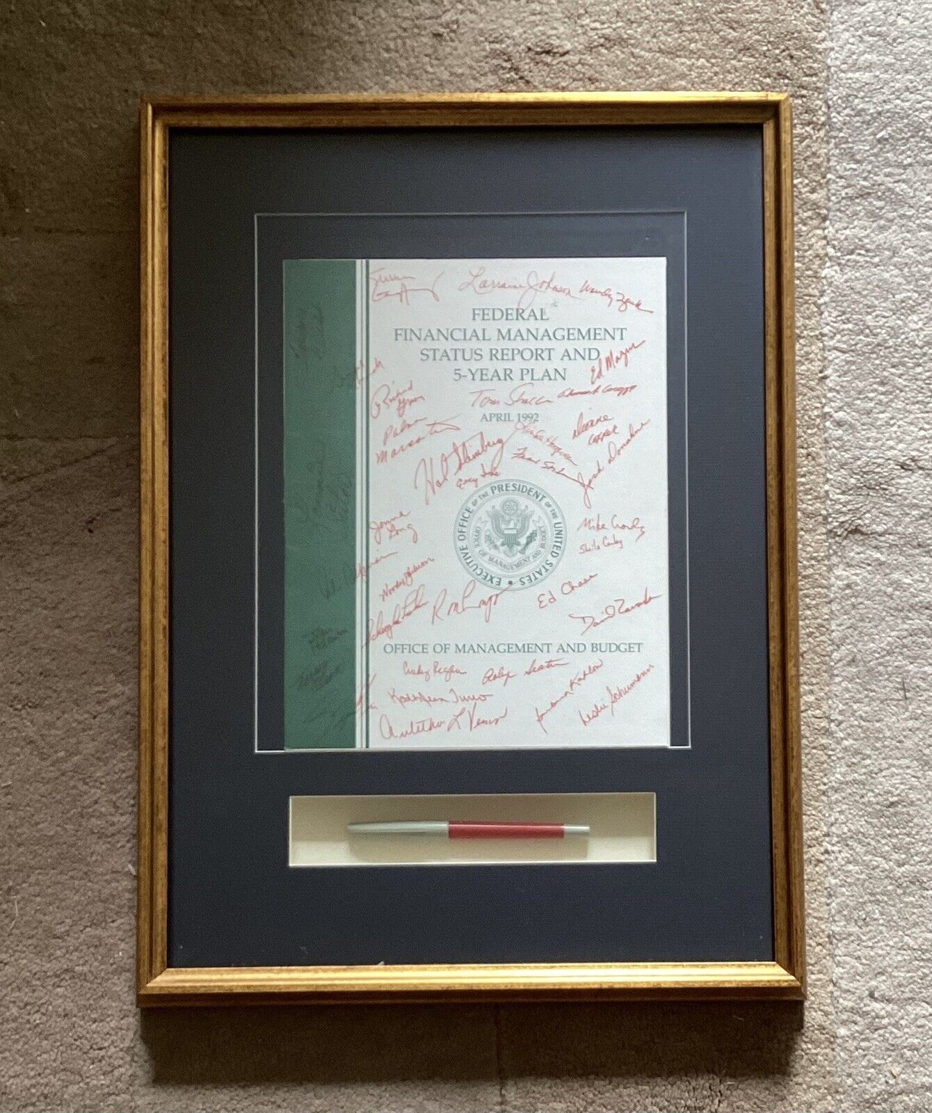 Executive Office Of The President Of USA Autographed By Members, 1992