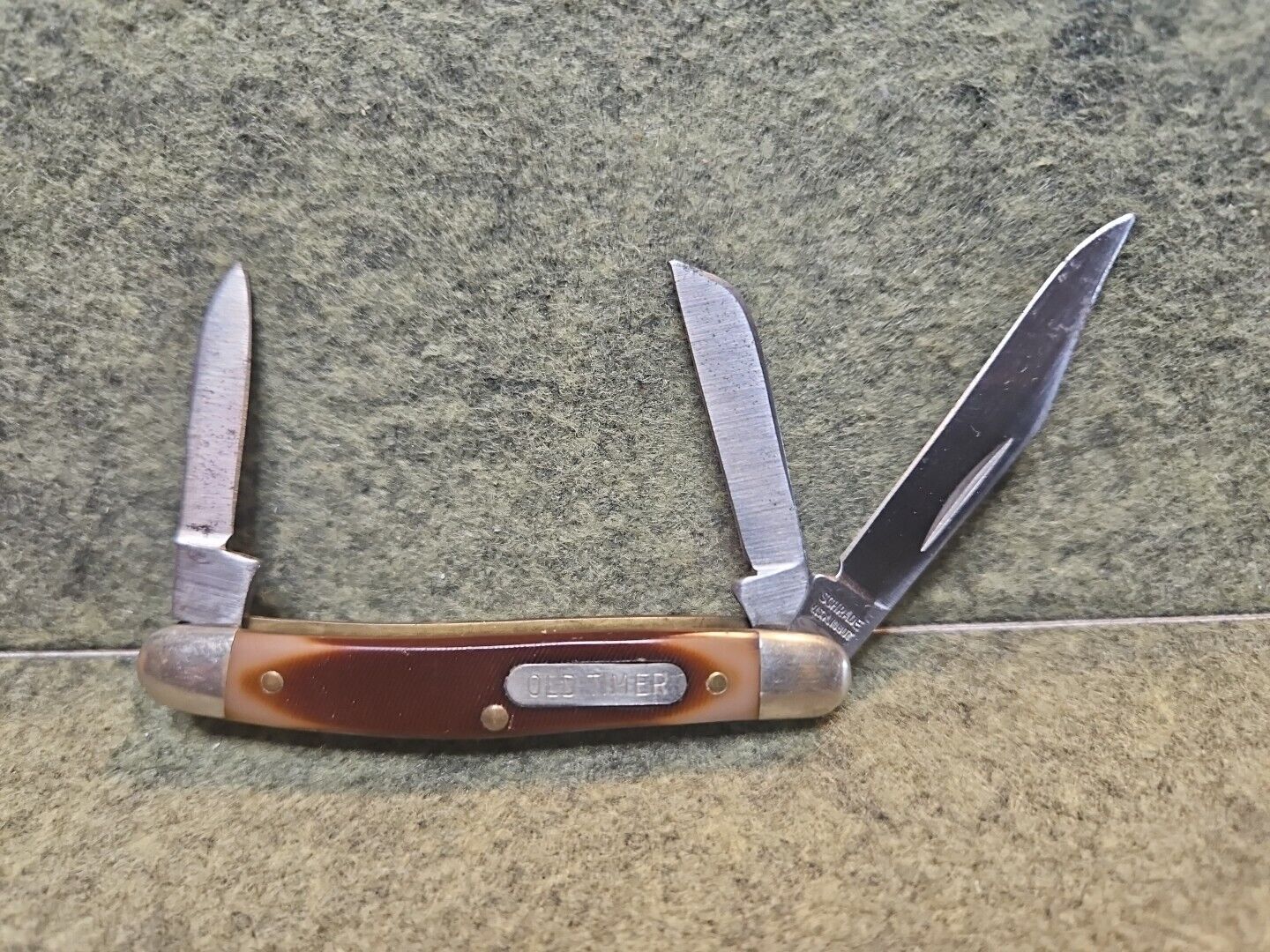 Schrade USA 108 OT Sawcut Delrin Handled 3 Blade Pocket Knife Old Timer Junior