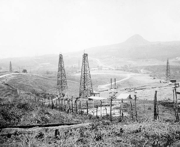 Vera Cruz Mexico A view a section oil well district Amatlan St- 1921 Old Photo