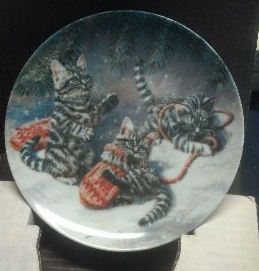 Vintage Knowles Cat Plate,  \