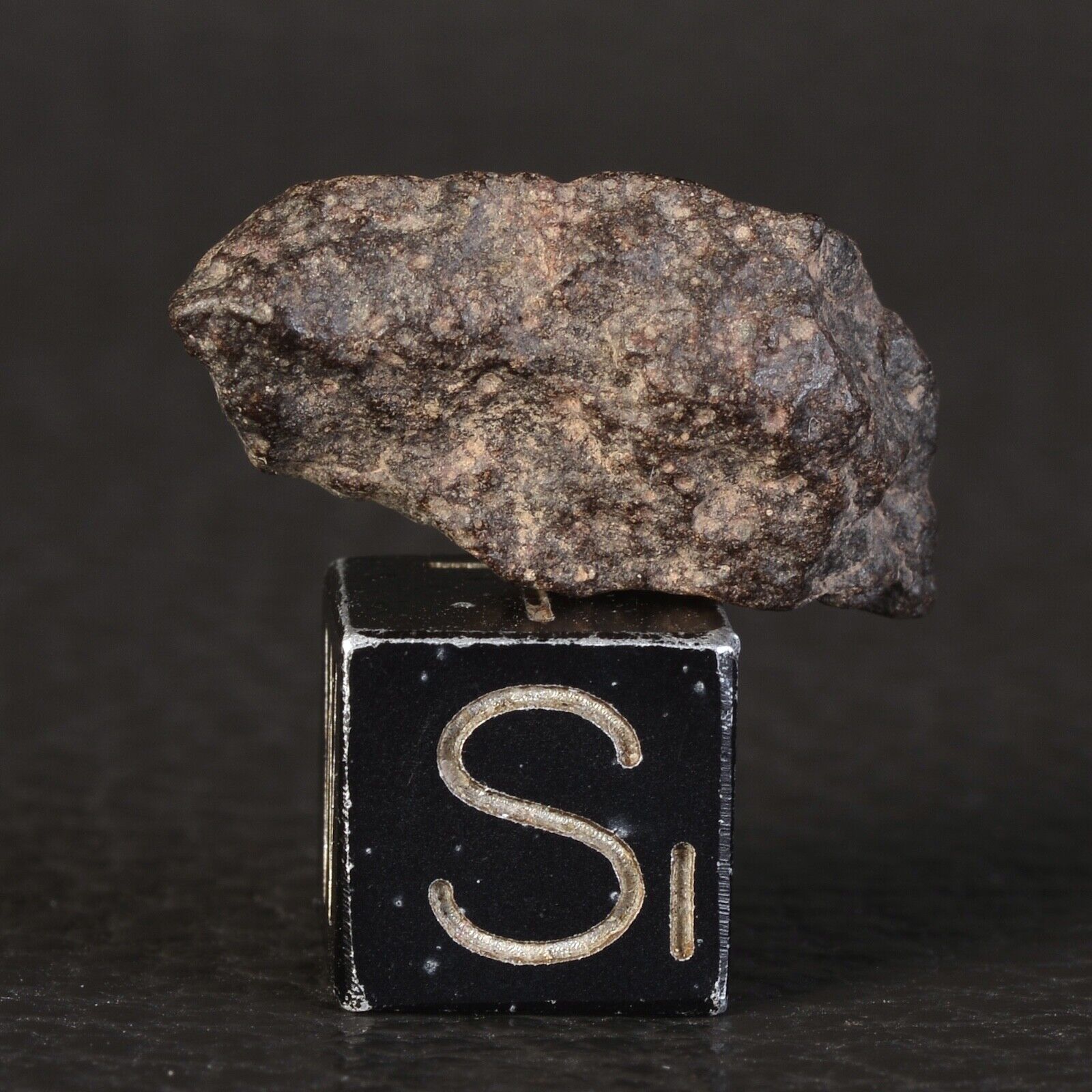 Meteorite Nwa 11540 Of 2,18 G Chondrite Carbonée Type CO3 #E21.2-10