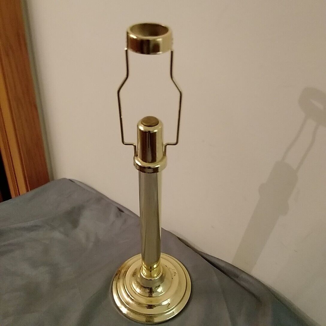 Vtg Partylite Venetian candle holder lamp without shade. Goldtone 15 in tall