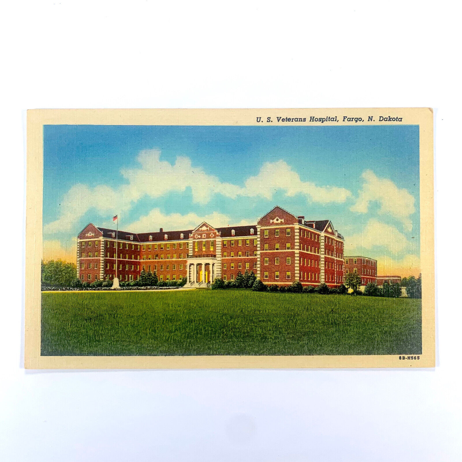 Postcard North Dakota Fargo ND Veteran Hospital 1940s Linen Unposted