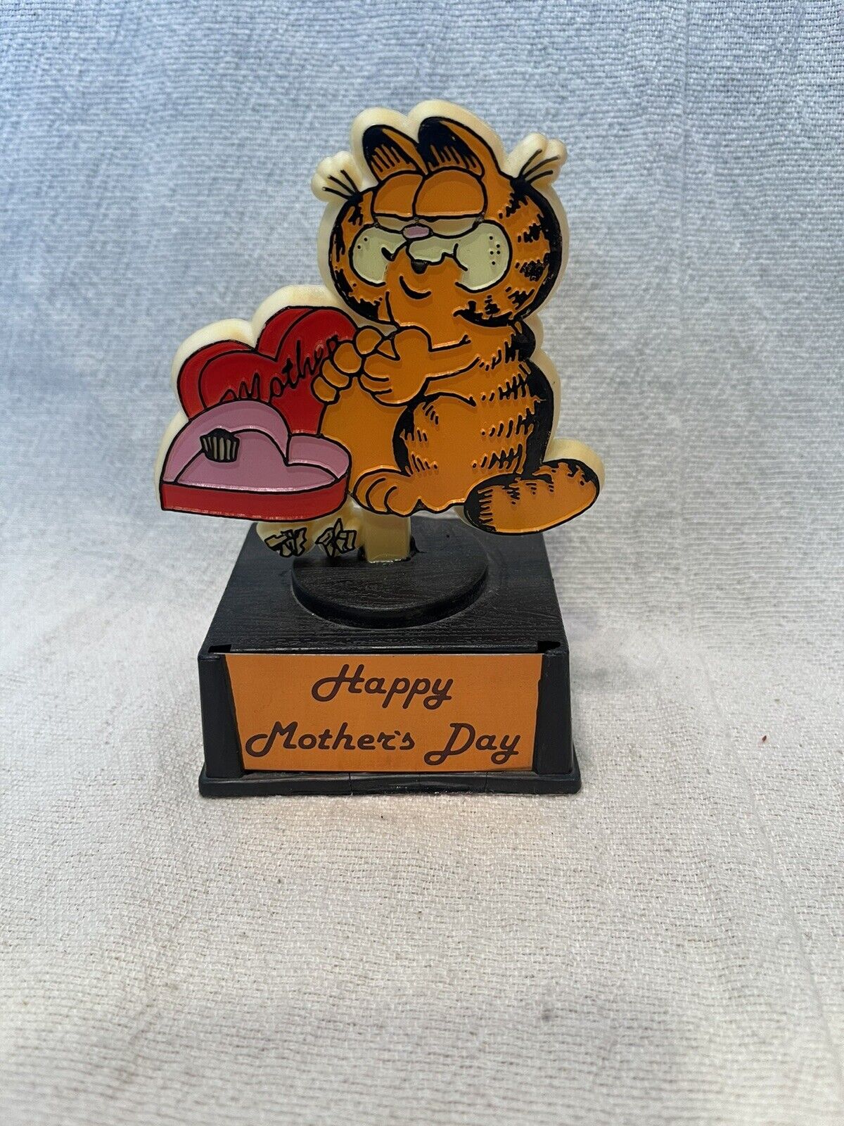 Vintage 1978 Garfield Trophy Aviva “ Happy Mother’s Day.