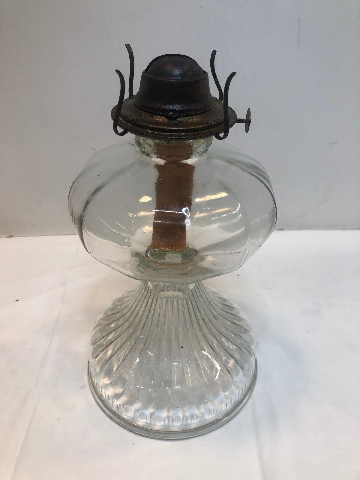 Vintage P&A Glass Oil Lamp 10.5\