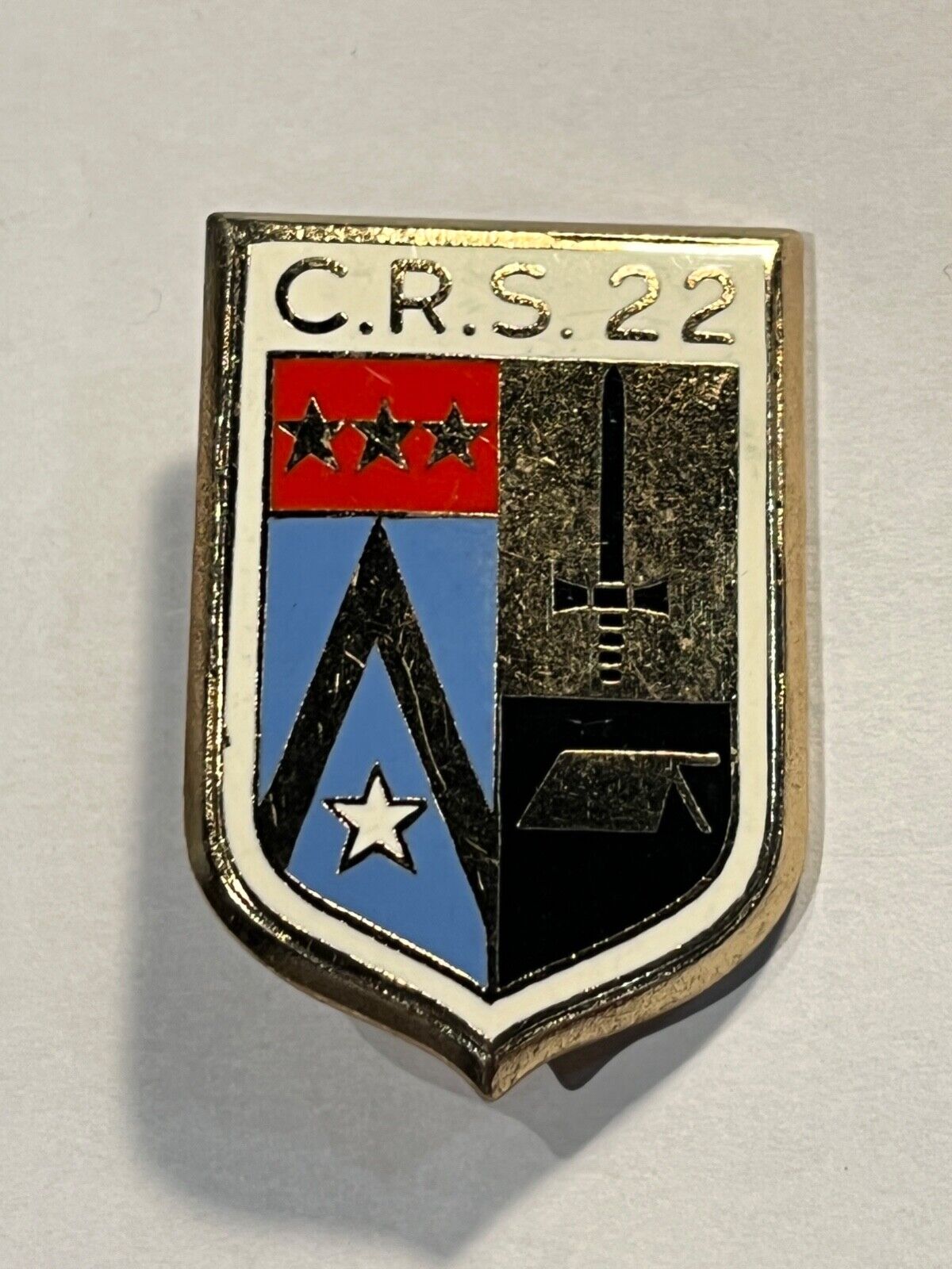 C.R.S 22 Drago Paris Badge (107-33/P8/A1-37)