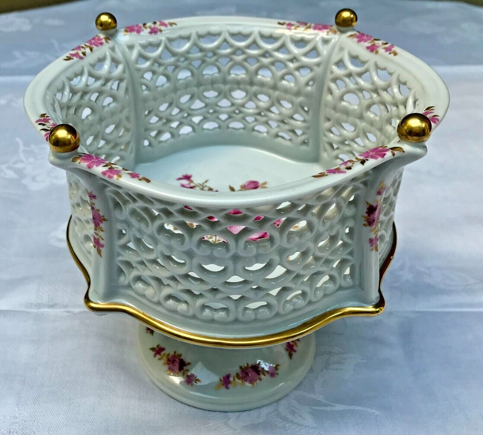 WALLENDORF (GERMANY) PORCELAIN OPEN WORK RETICULATED CANDY DISH BOWL ON STAND