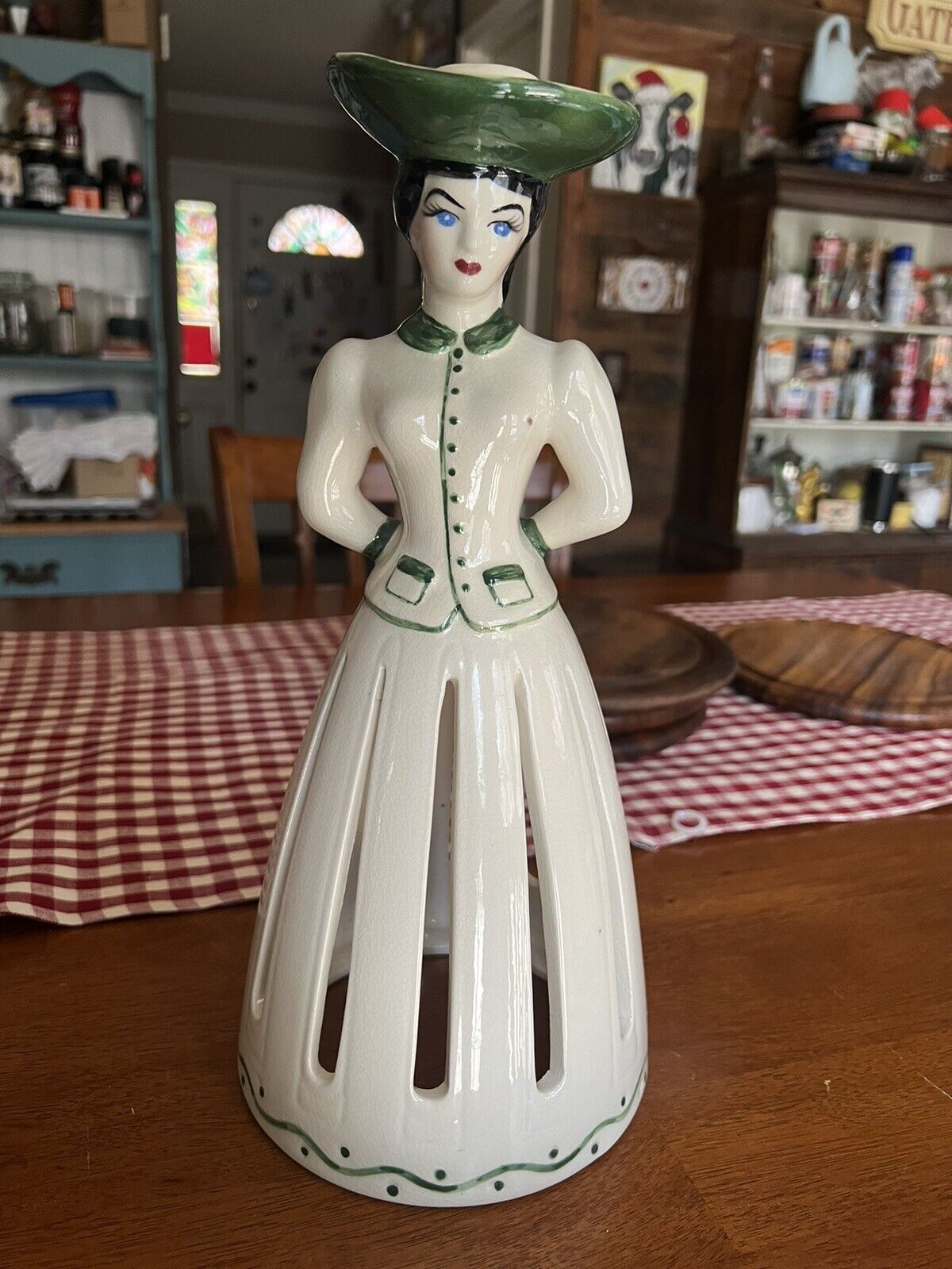 Vintage California Originals Napkin Lady Green And White Handpainted Ceramic.