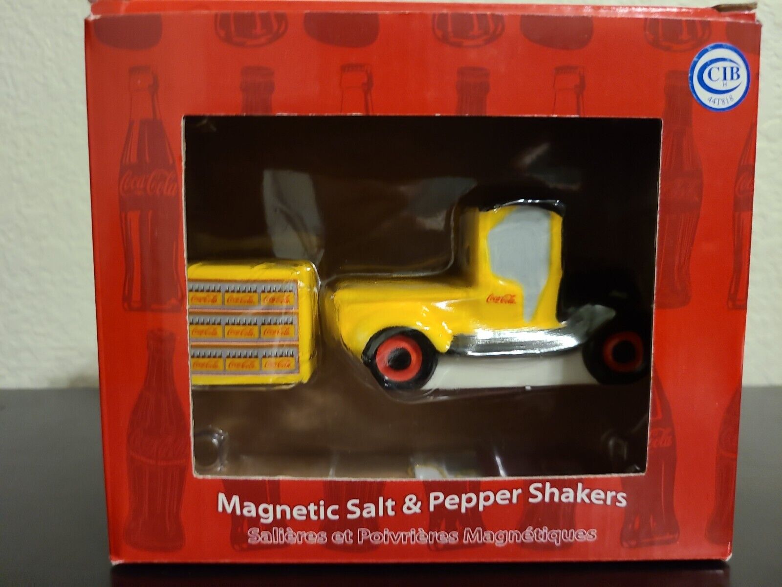 Sunbelt Gifts Coca-Cola Ceramic  Truck Magnetic Salt and Pepper Shaker Set