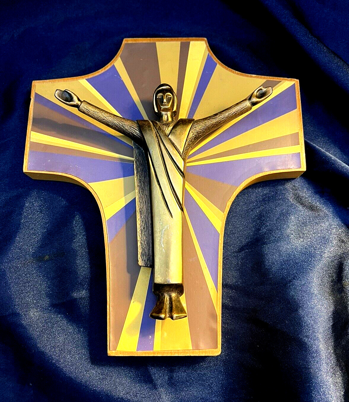 Vintage Wood and Metal Plaque Crucifix- Great Color