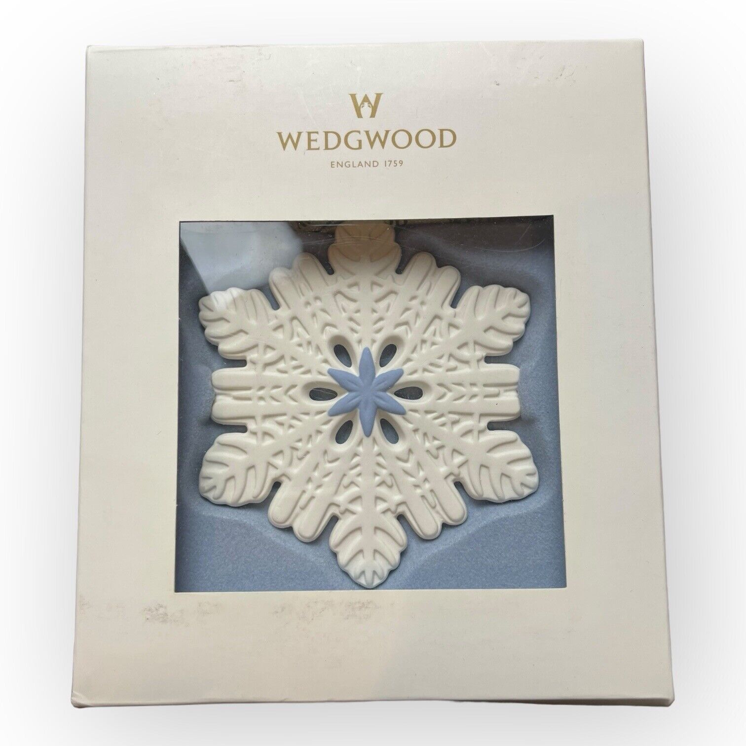 Wedgwood White Blue Jasper Snowflake Ornament Porcelain Figural Blue Center 2013