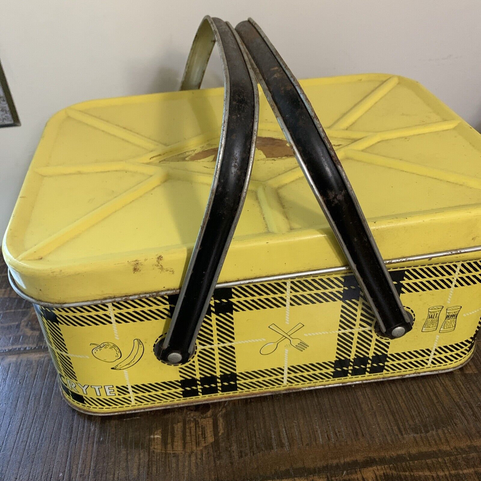 Nesco vintage yellow and black plaid picnic tin - PicnicRyte - 1950's With Lid