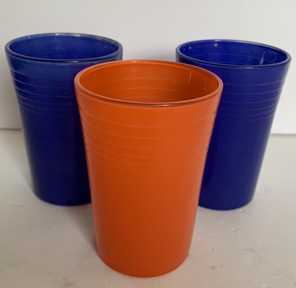 Swanky Swig 3 Small Glasses -2 Blue/ 1 Orange 3.5” No Chips Or Cracks Vintage