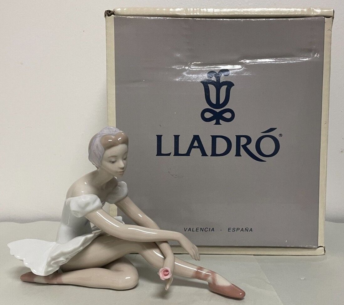 Lladro Figurine #5919 