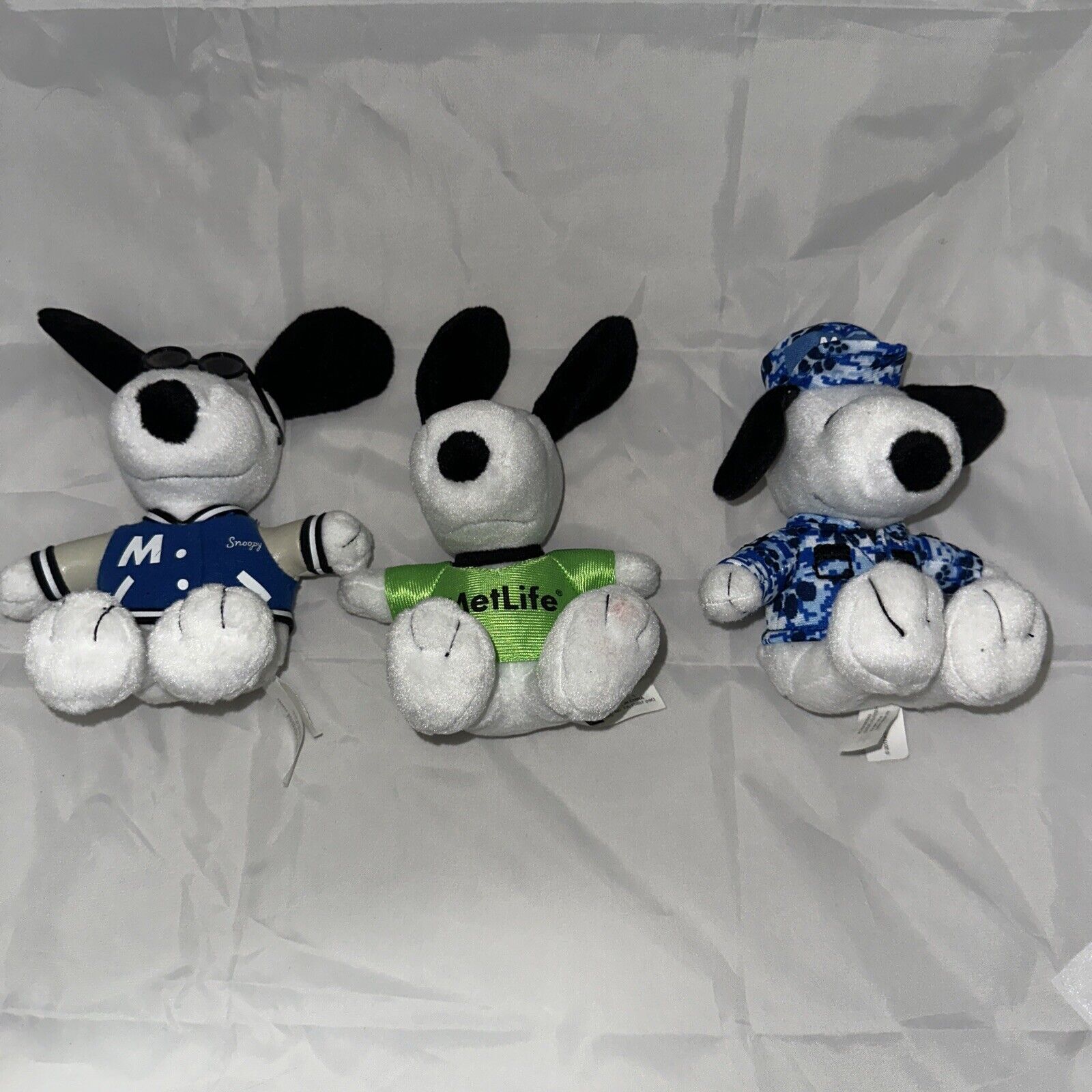 Lot of 3 MetLife Promotional Collectable Snoopy Dolls