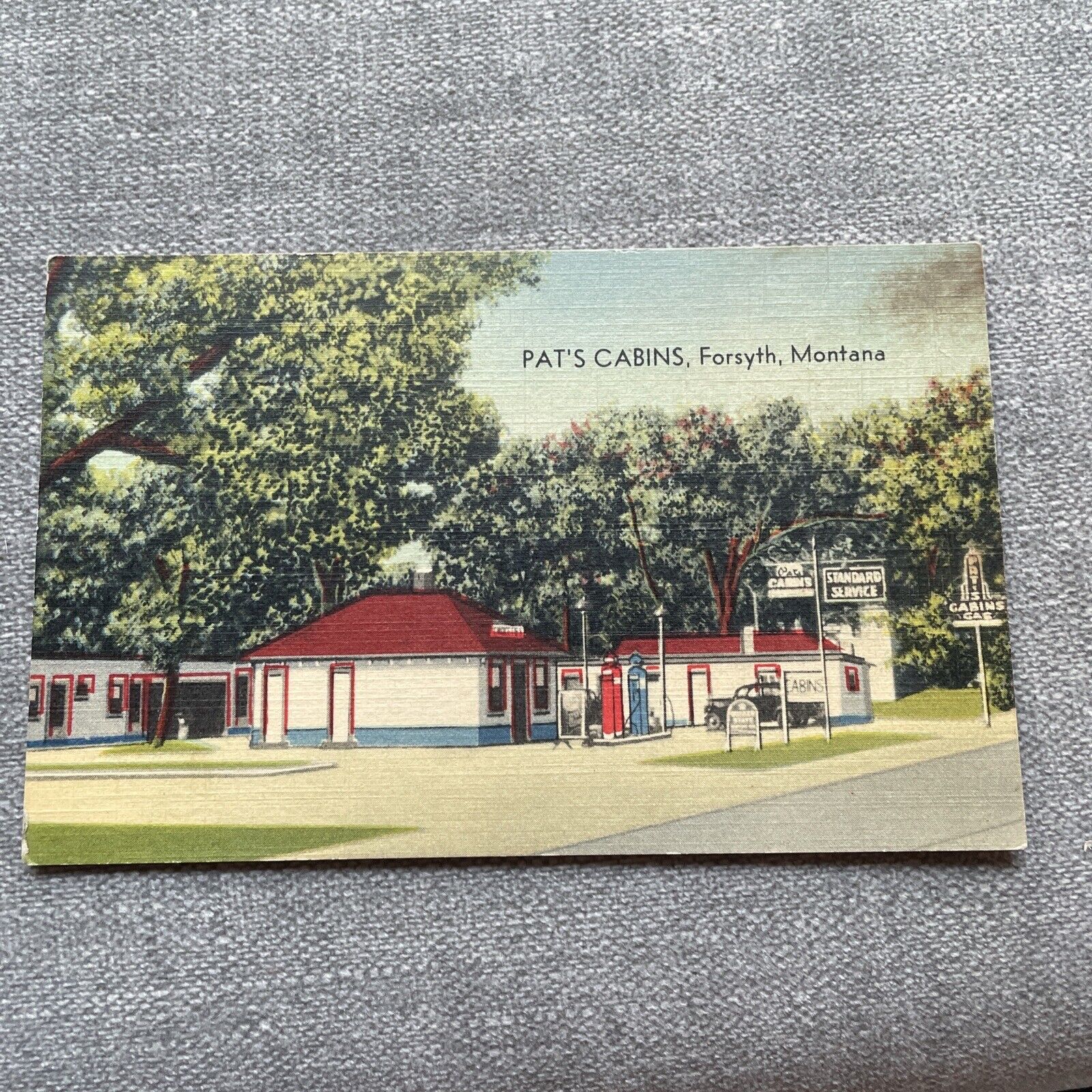 FORSYTH MT Pat\'s Cabins GAS Standard Service STATION Old Linen Postcard Montana