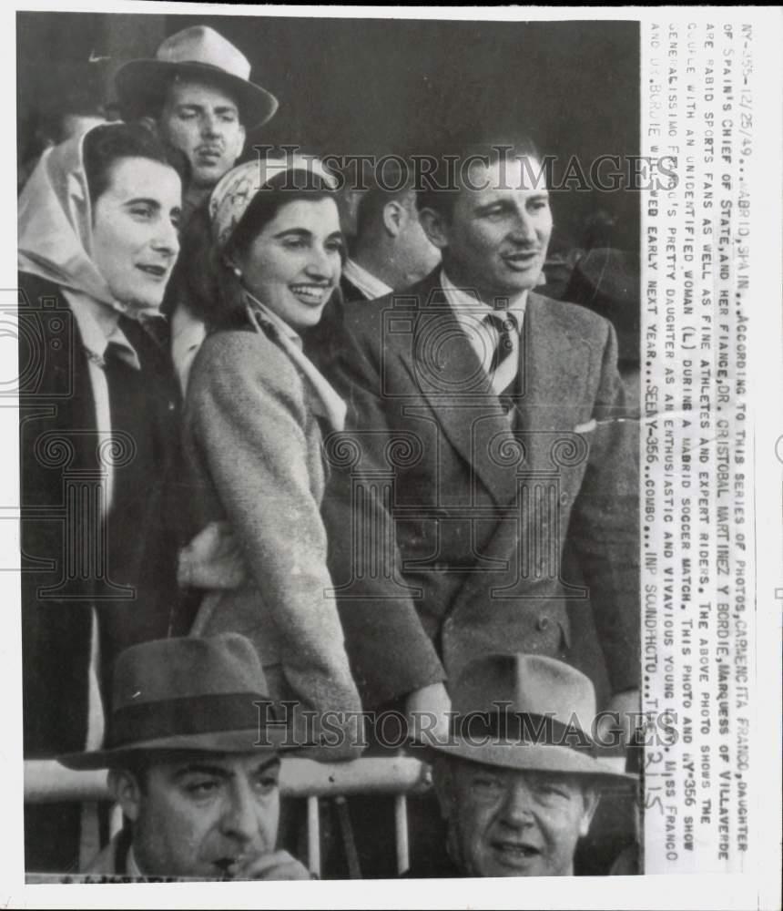 1949 Press Photo Carmencita Franco & fiance Cristobal Bordie at a soccer game