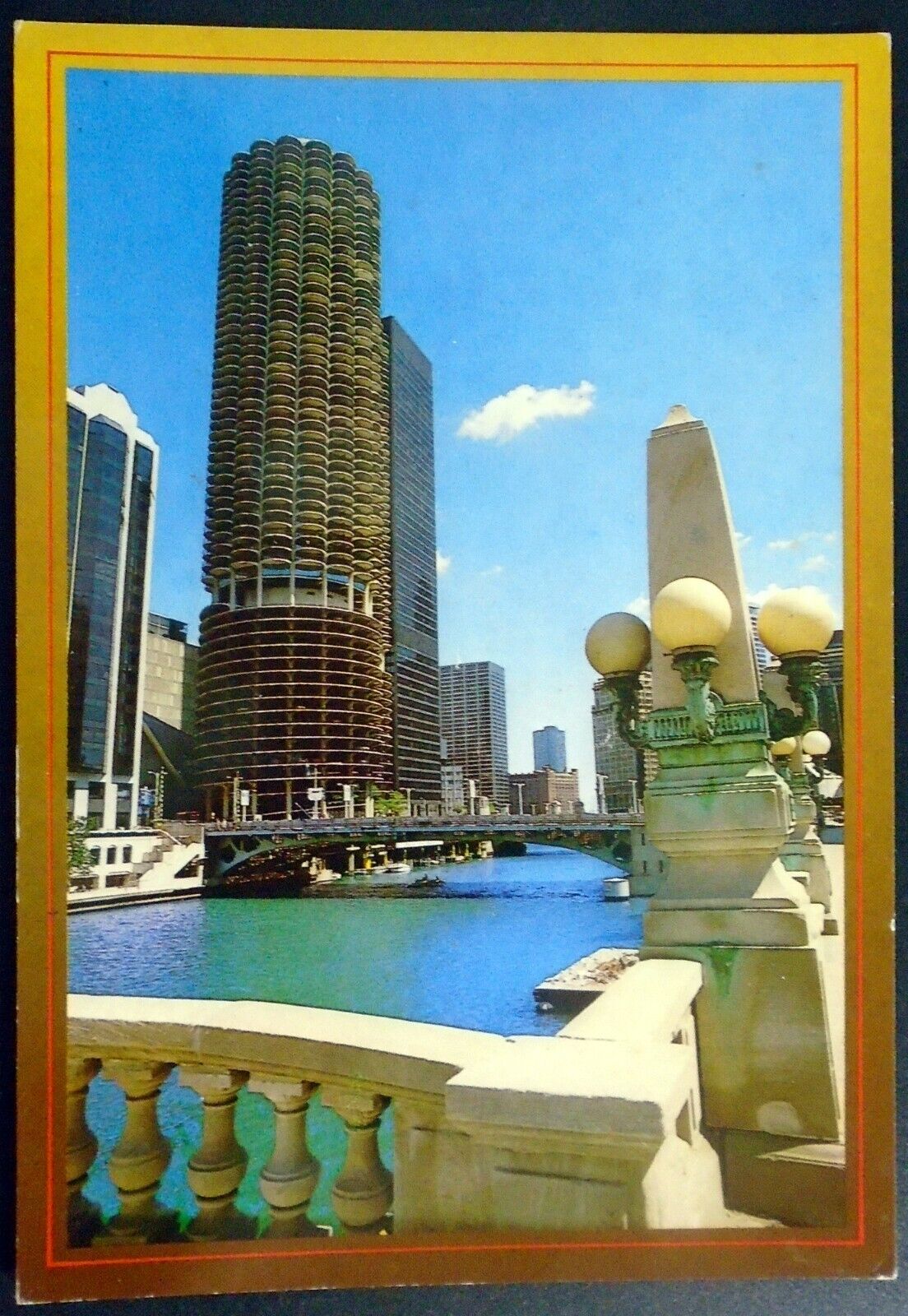Marina City on the Chicago River, State Street, Near North Side, Chicago, IL