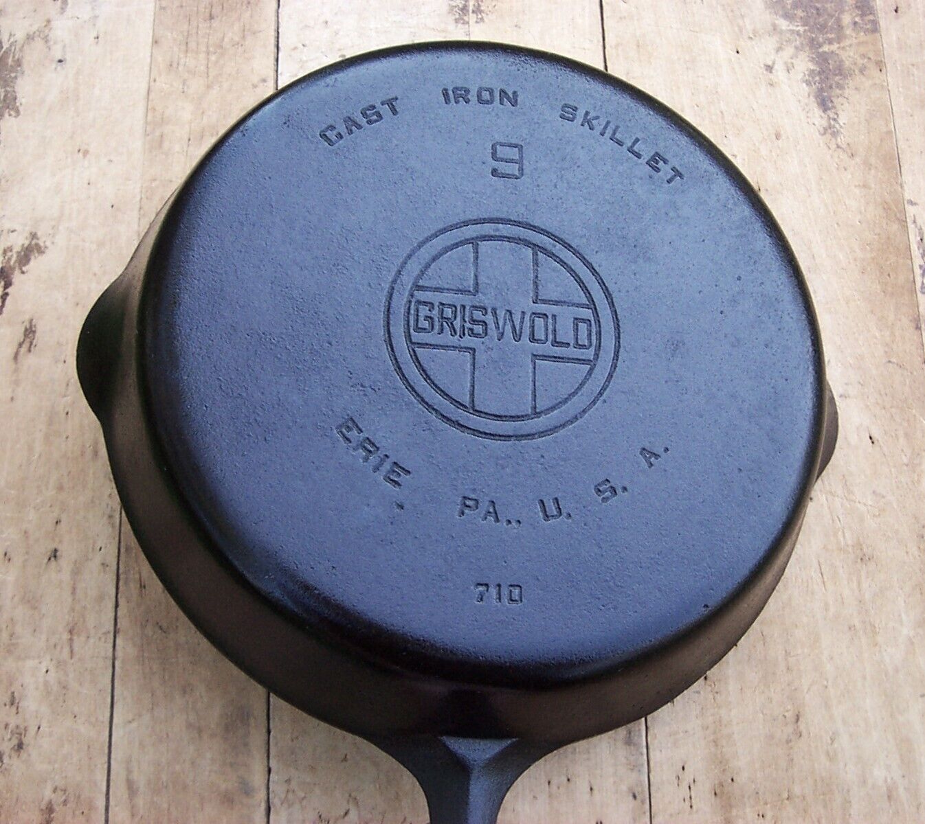 Antique Griswold No. 9 Cast Iron Large Block Logo Skillet p/n 710