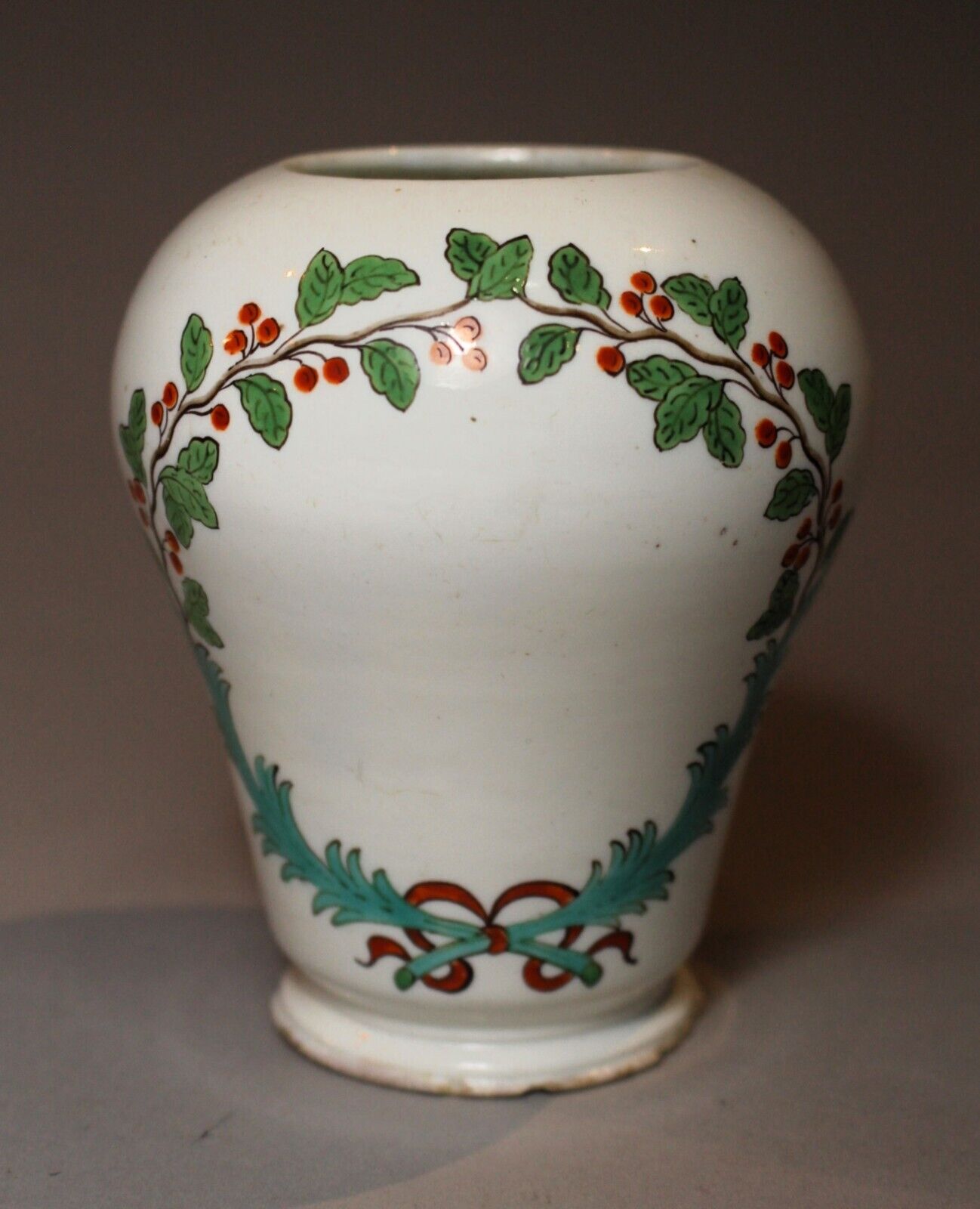 Fine French 18th c. Chantilly Kakiemon Soft Paste Porcelain Drug Jar c. 1750
