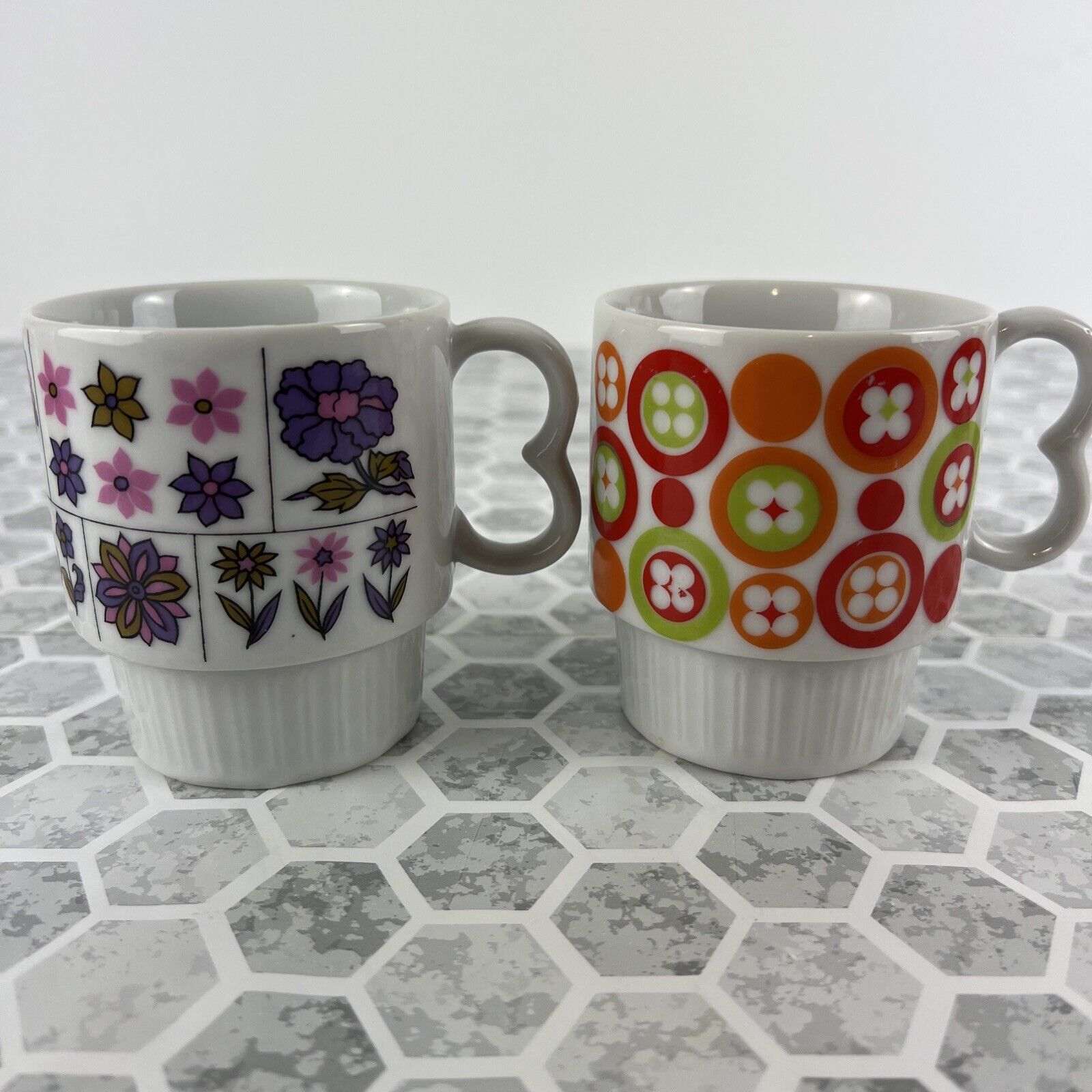 Vtg 70\'s Japan Green Purple Flowers 2 Stackable Coffee Mugs Style Craft Tea Cup