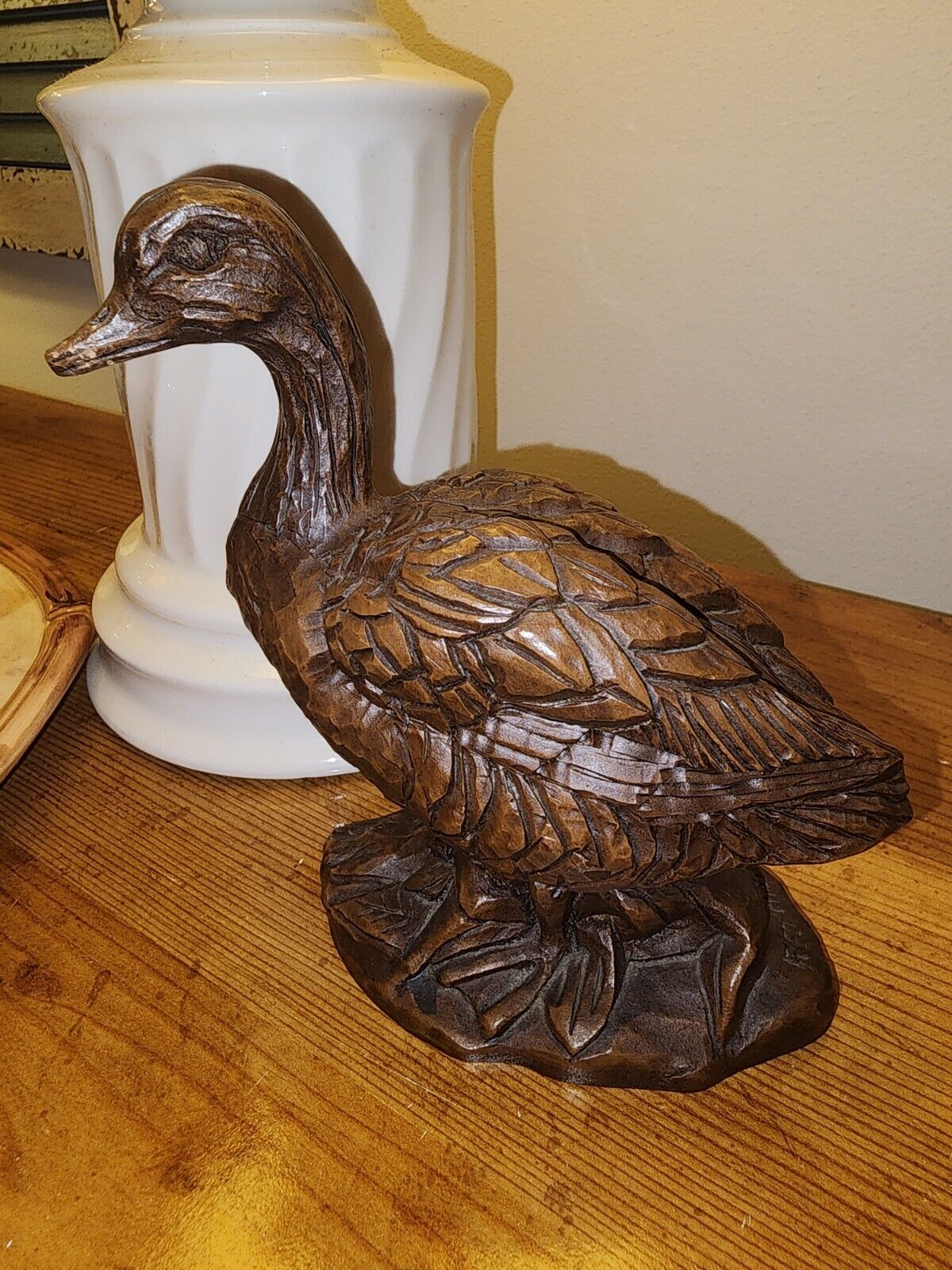 Vintage  Duck  Figurine. Very Detailed.  Excellent Condition.