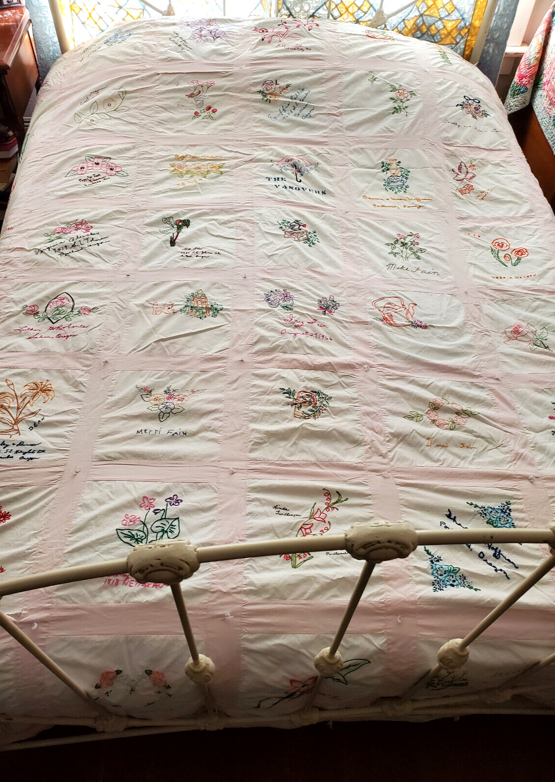 Vintage Autograph Embroidered Quilt 103 x 82 in  Oregon Addresses  Nice and Big