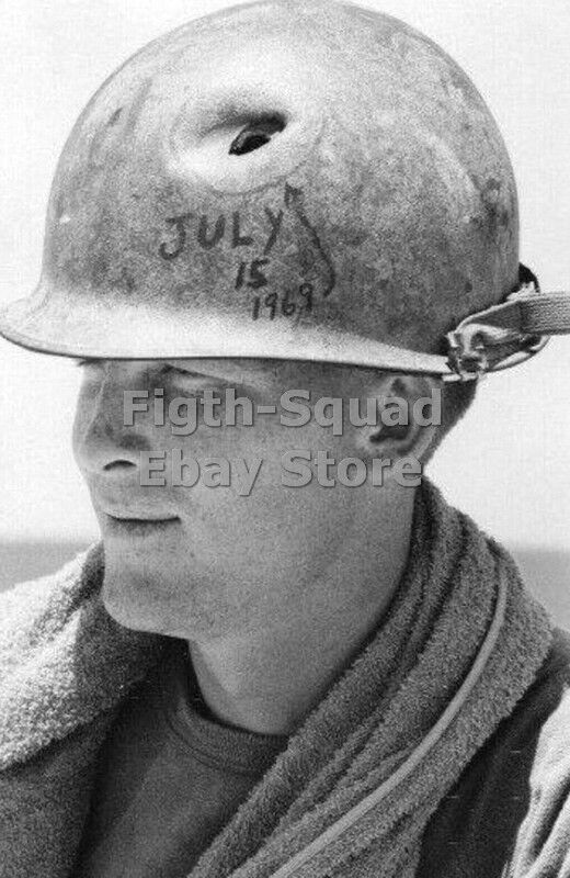 WW2 Picture Photo Vietnam American soldiers got lucky 6267