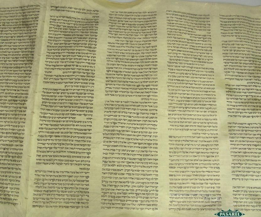 Antique Complete Torah Scroll On Parchment Germany Ca 1700 Judaica