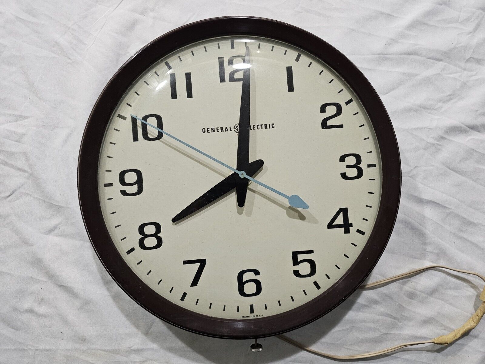 Vintage General Electric GE Industrial School Clock Model 2012