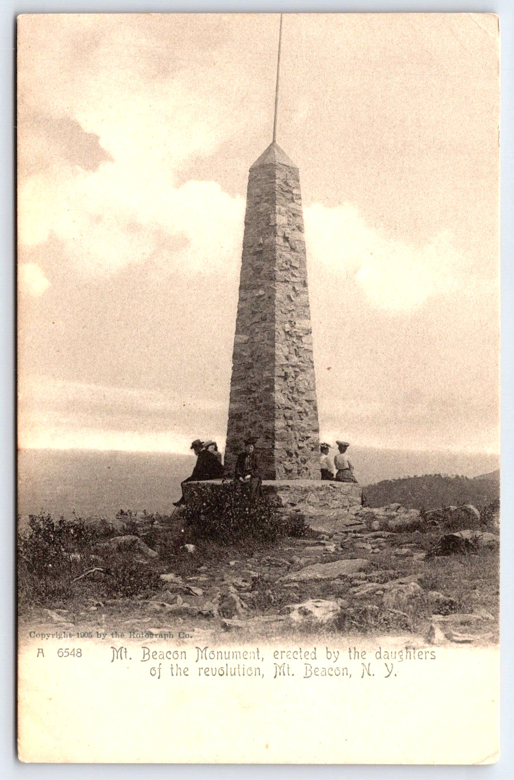 Vintage Postcard Mt. Beacon Monument Daughters Of The Revolution Mt. Beacon, NY