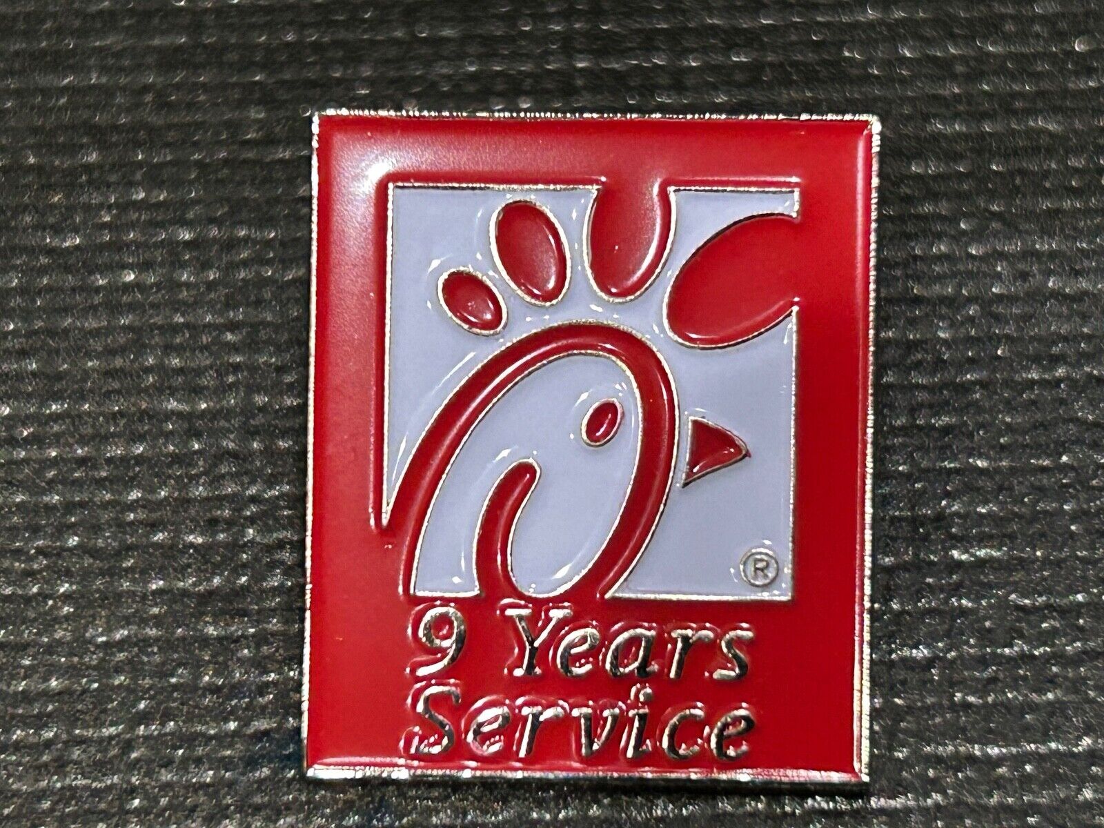 Chick-Fil-A Employee 9 Years Service Pin ~ t