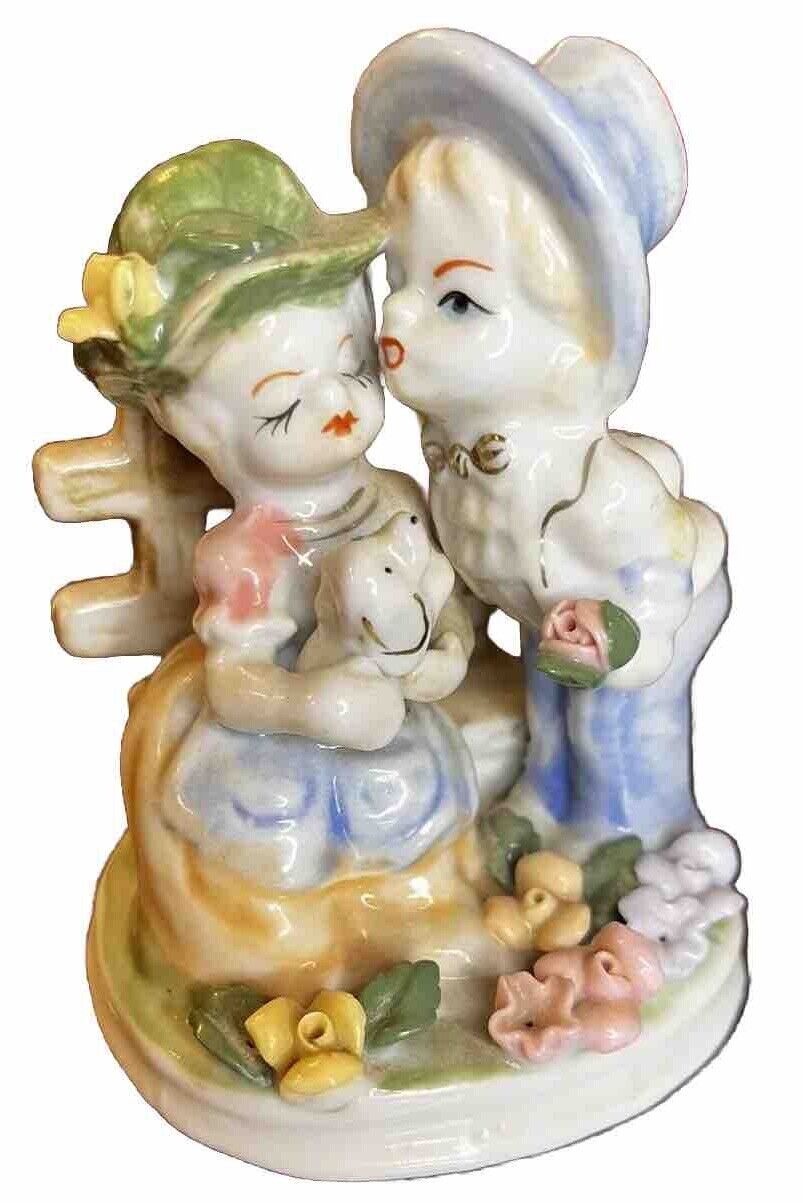 Vintage Nippes Figur Porcelain Girl Boy Puppy Figurine Kiss #99840674