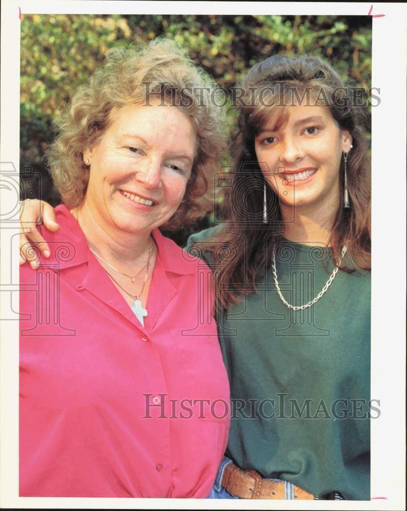 1991 Press Photo Suzanne Schutt, Injured in Plane Accident, Daughter Jacqueline