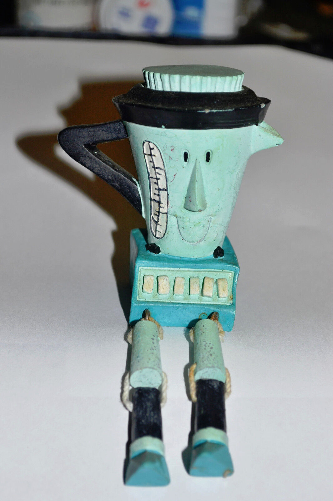 Vintage WMG 2005 Shelf Sitter Dangle Leg Blender Collectable Figurine