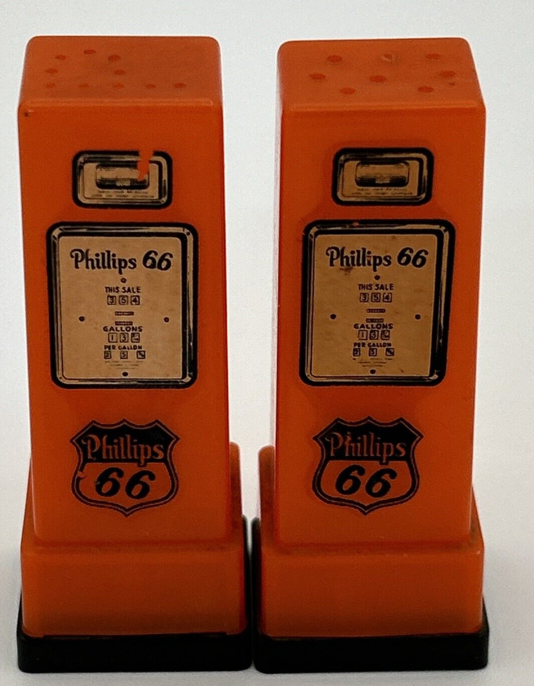 Vintage Phillips 66 Gas Pump Plastic Salt and Pepper Shakers Bauer’s Cairo ILL
