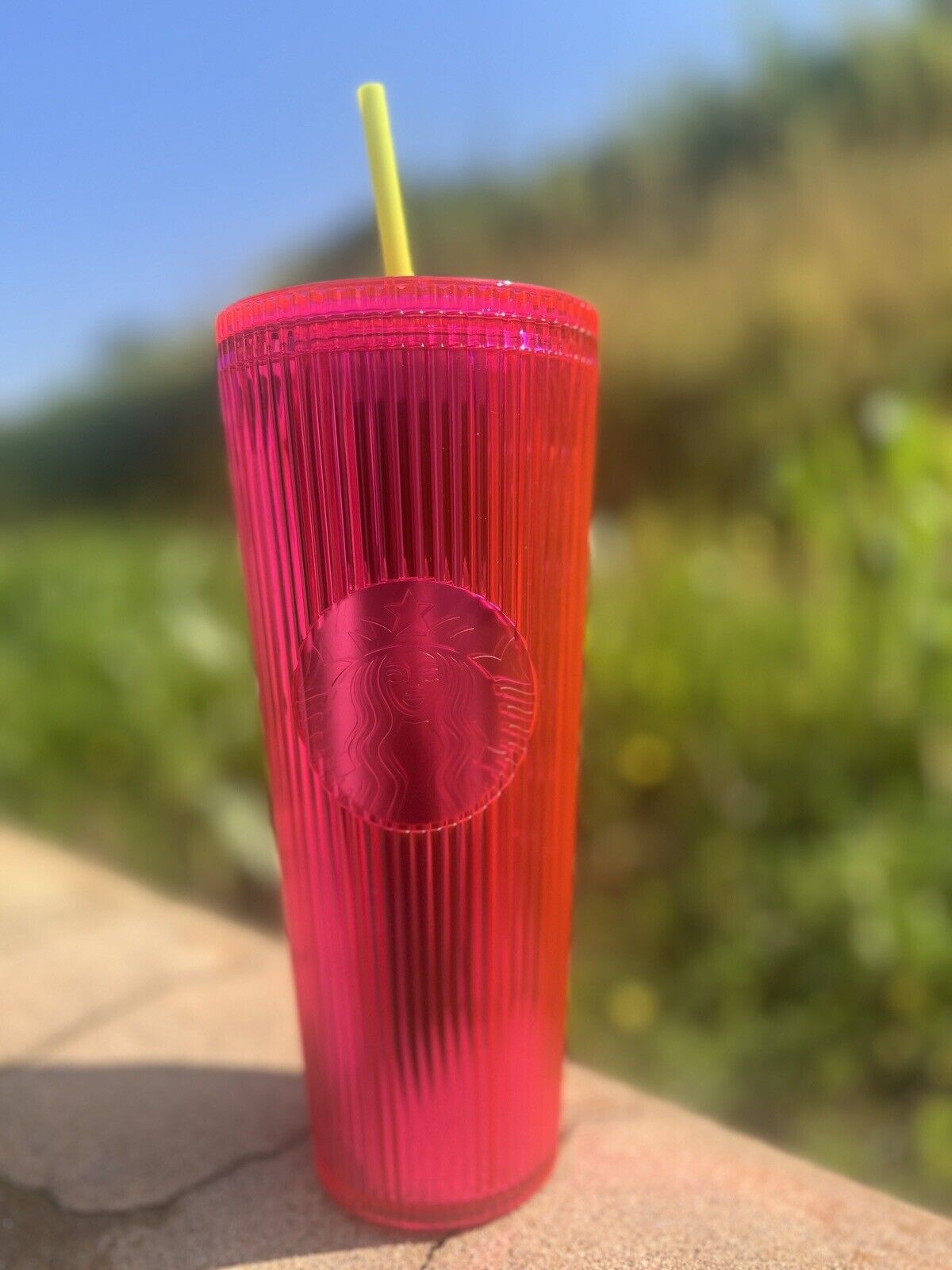 Starbucks Tumbler PINK Magenta 24oz 2023 Pleated Cold Cup