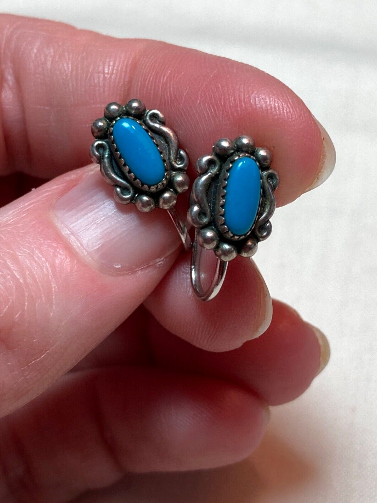 Vintage Southwest Native Old Pawn Sterling Silver Turquoise Screw-Back Earrings
