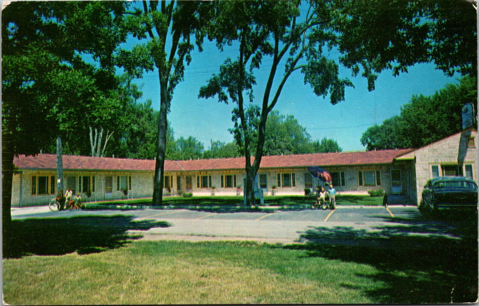 Dreamland Motel Fish Creek Wisconsin WI Postcard L66
