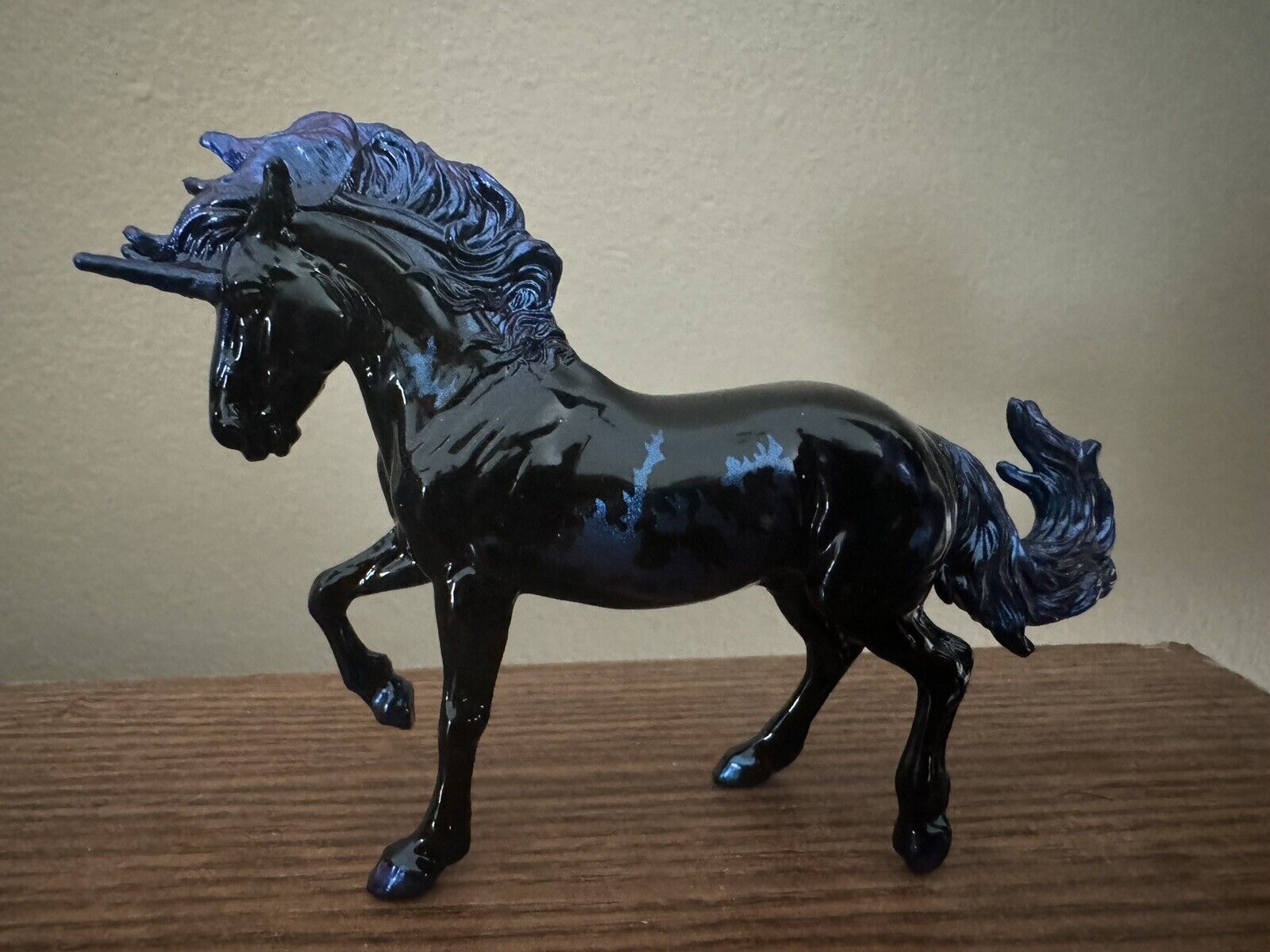 Breyer Helios 2022 Stablemate Club Horse Fireheart SM Unicorn