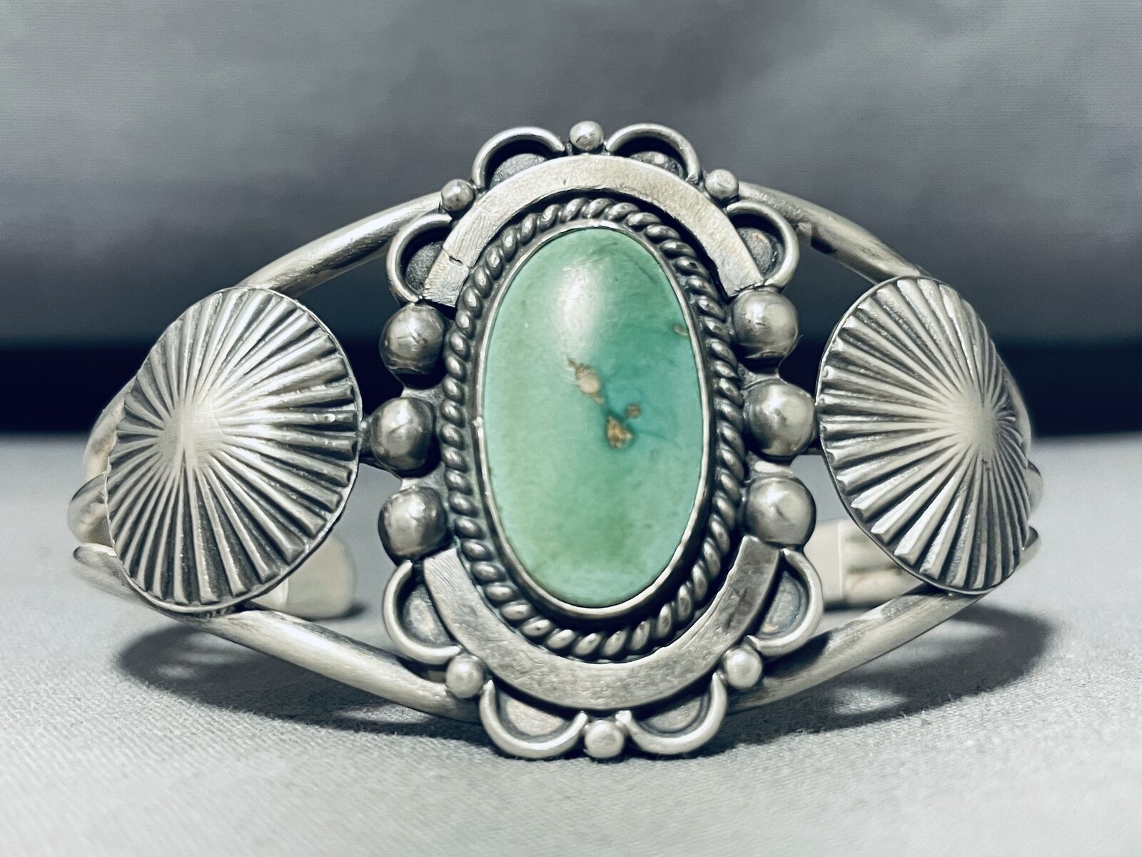 HYPNOTIC VINTAGE NAVAJO GIANT  ROYSTON TURQUOISE STERLING SILVER
