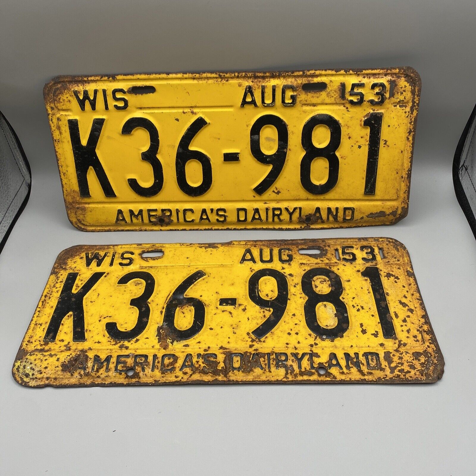 Vintage Aug 1953 Wisconsin License Plates K36-981