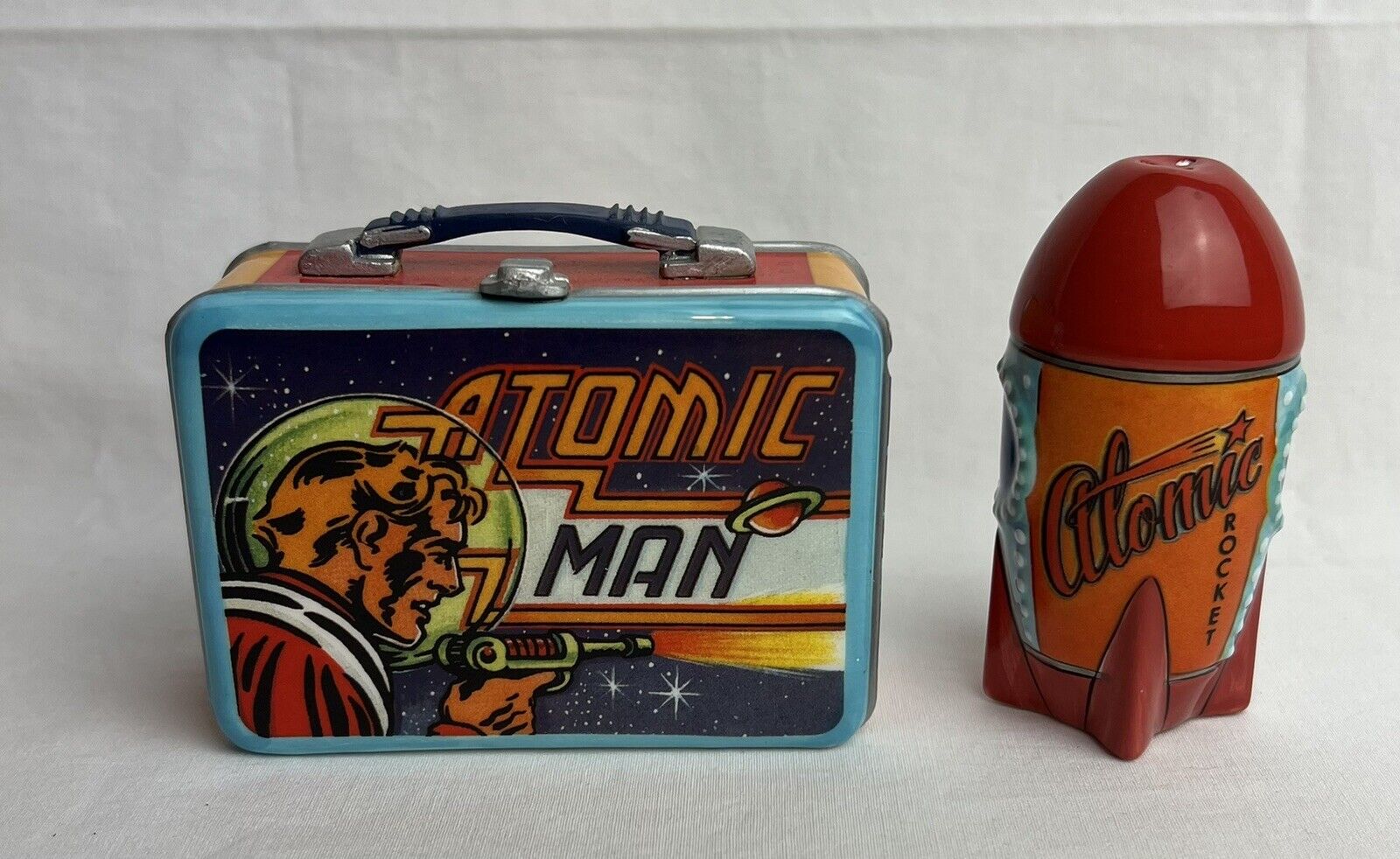 2001 Atomic Man Lunchbox & Rocket Salt & Pepper Shaker Ceramic Set