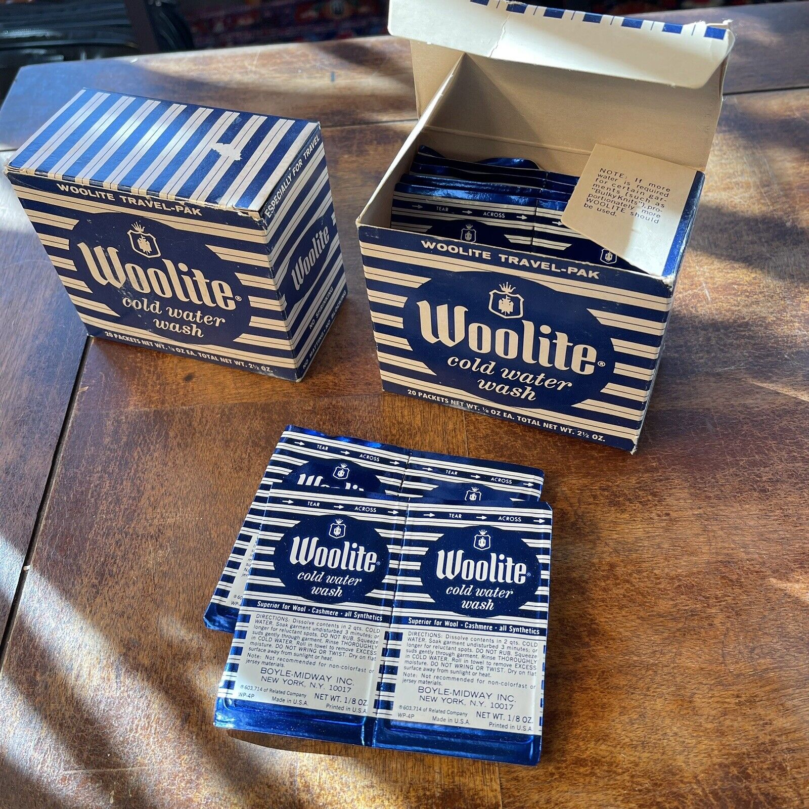 Vintage 1960's-1970's Woolite Cold Water Wash Travel Individual Packs 34 Packets