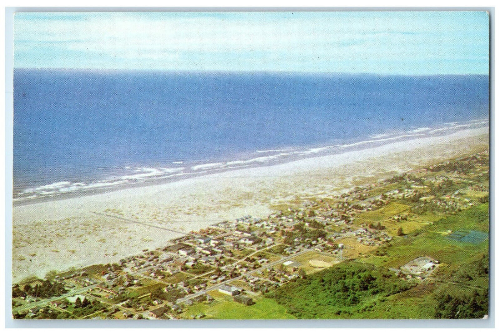 c1950\'s Famous Ocean Resort in the West Long Beach Washington Postcard