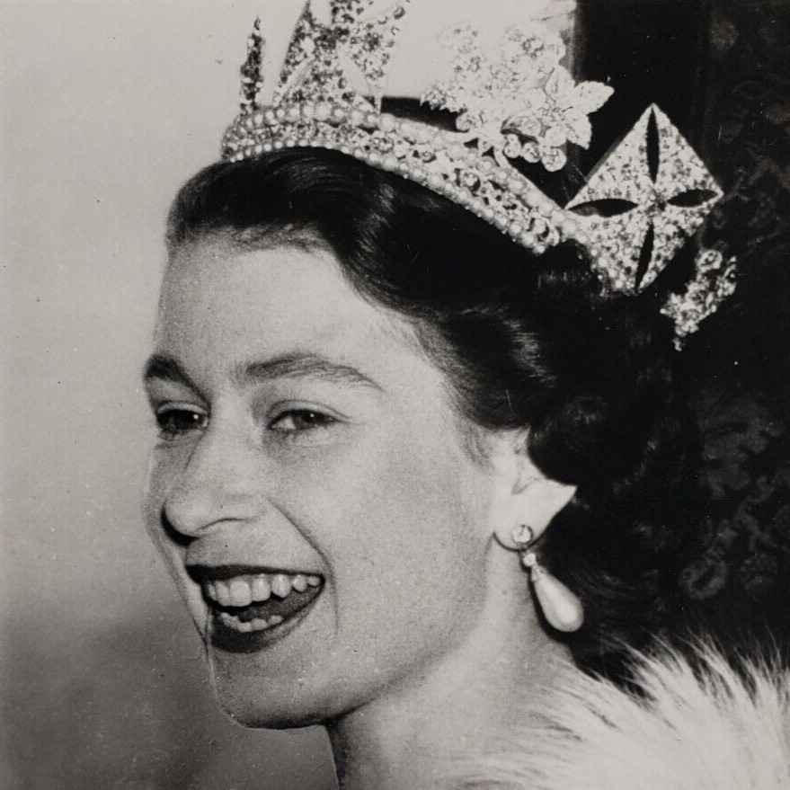 Queen Elizabeth II RPPC Postcard 1950s Tuck Vintage Real Photo Her Majesty A1020