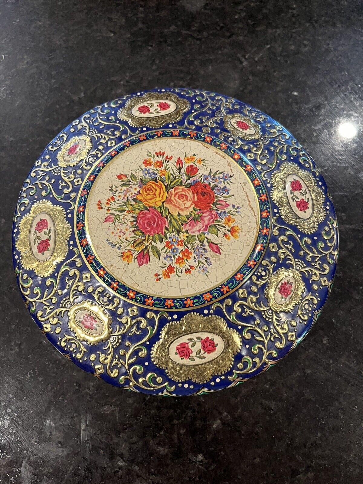 Vintage Decorative Floral Tin Made In Holland 8\