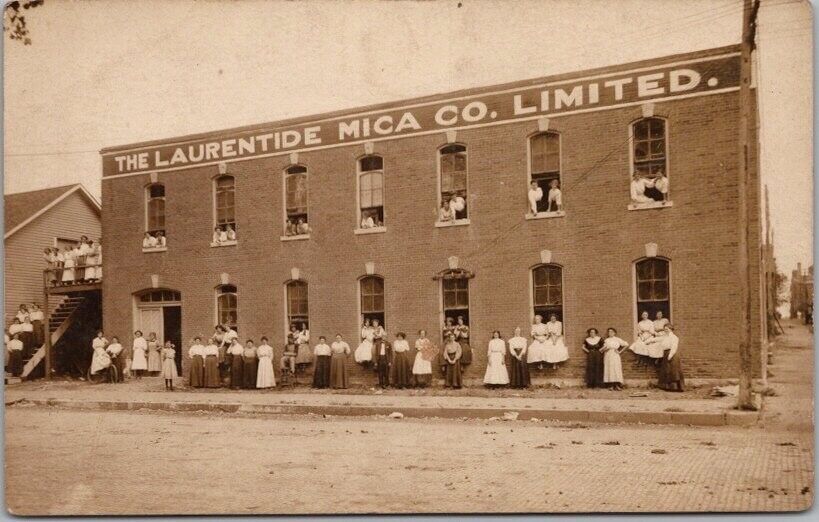 c1910s Quebec Canada Photo RPPC Postcard LAURENTIDE MICA CO. Building / Workers