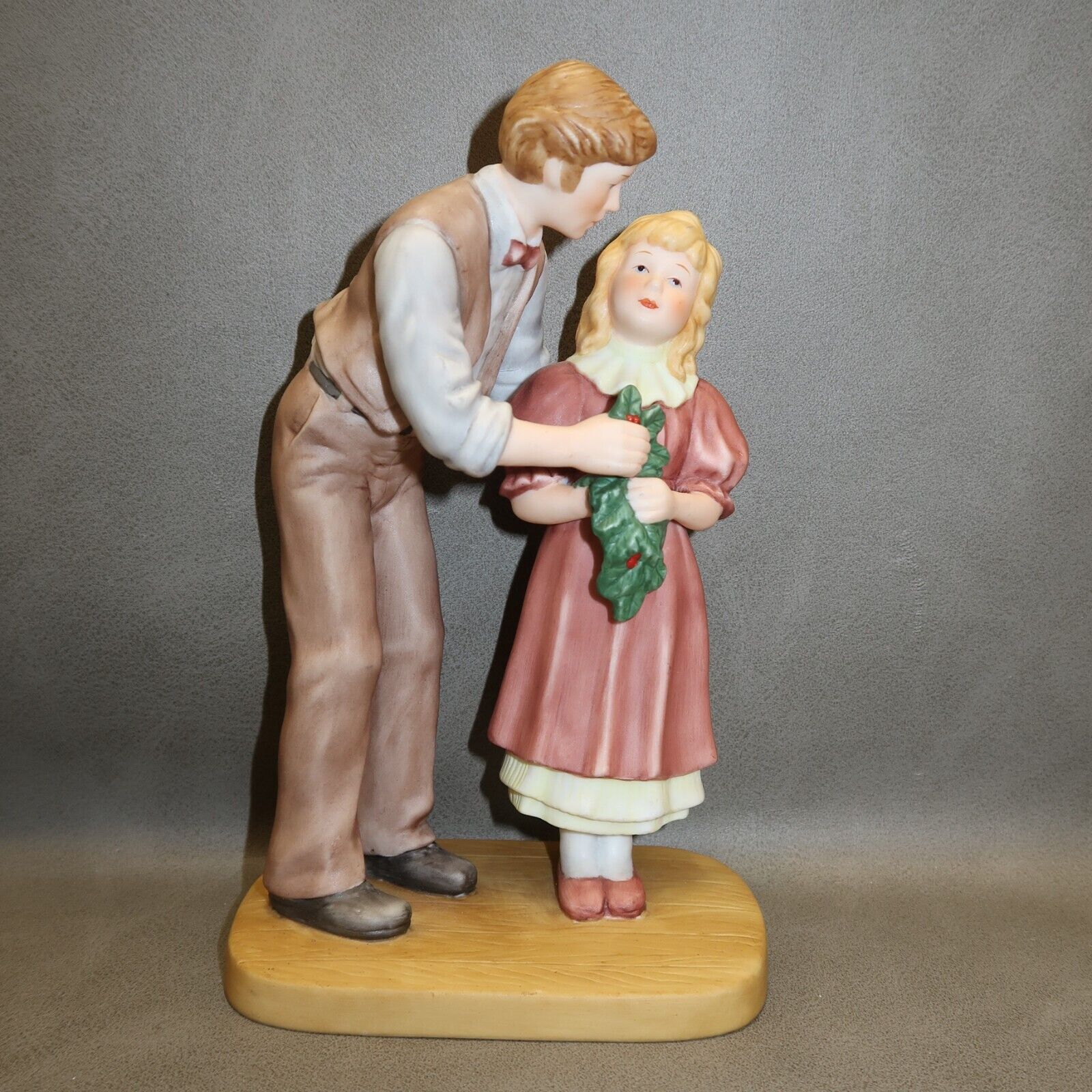 Enesco Treasured Memories Thanks Daddy Holiday Christmas Statue Porcelain